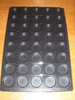 100 plateaux plastique noir avec couvercle cases rondes